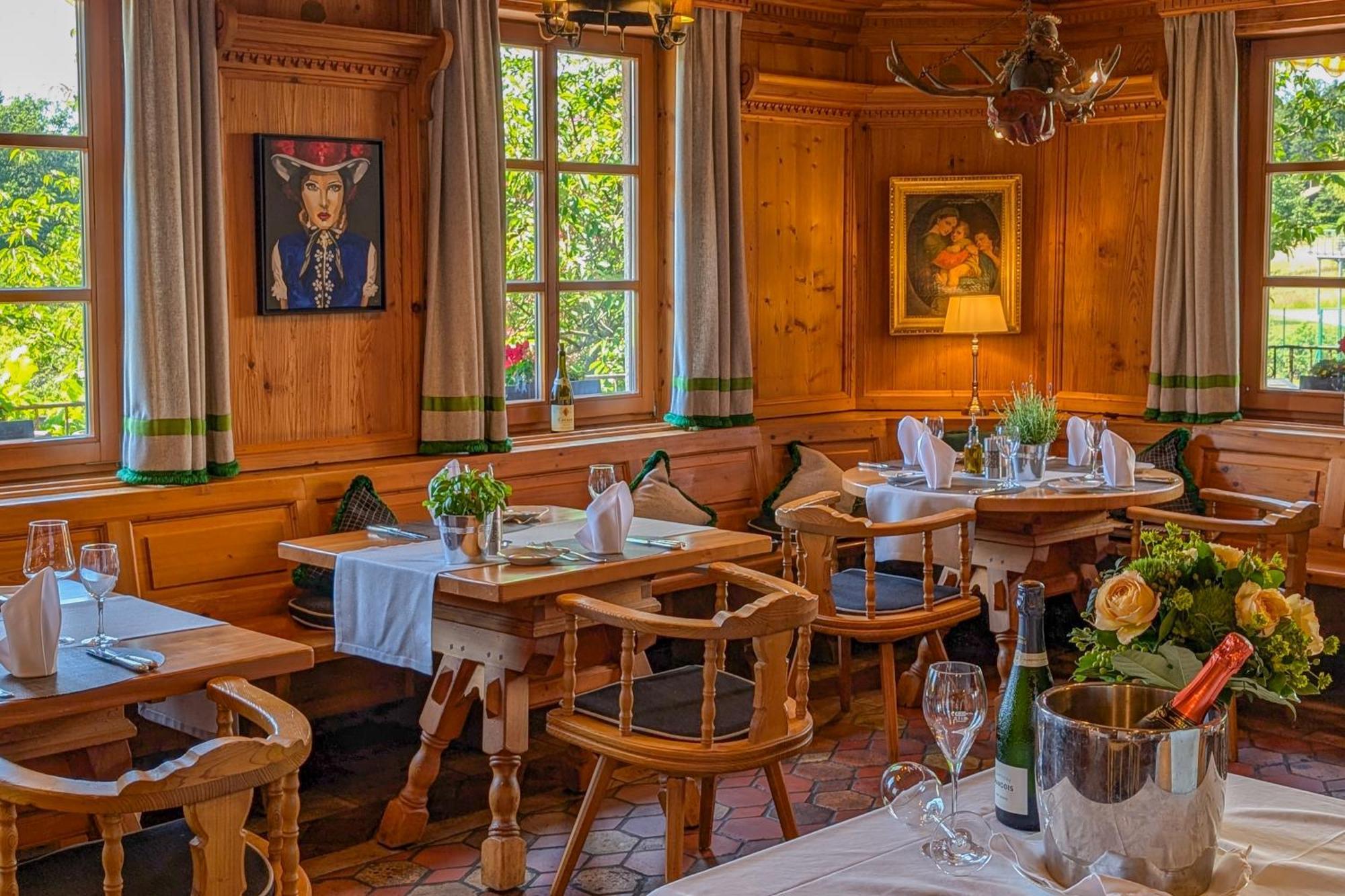 Hotel Restaurant Vinothek Lamm Bad Herrenalb Eksteriør bilde