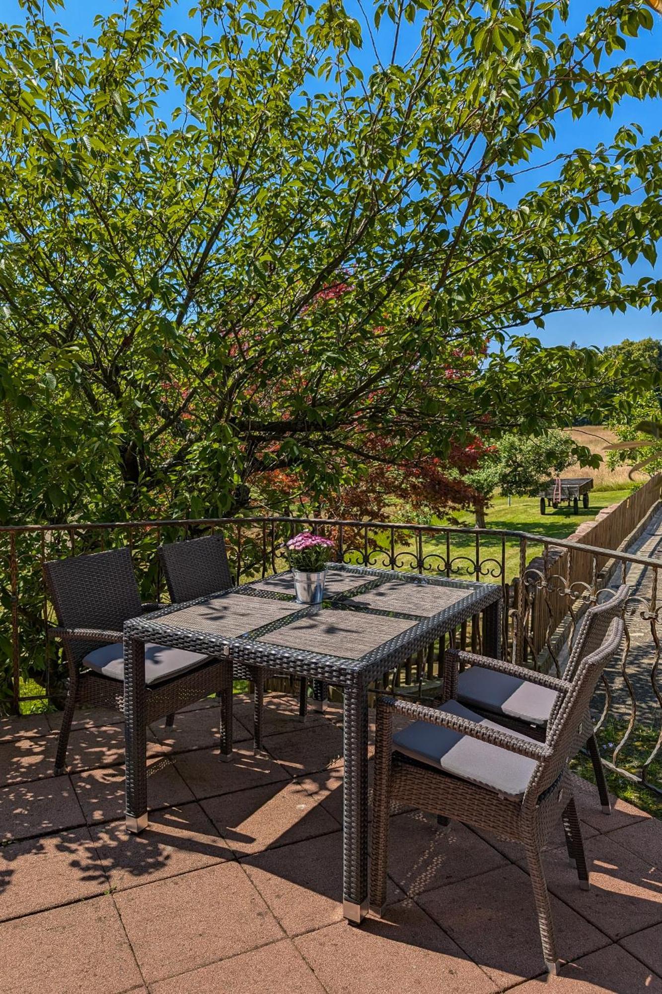 Hotel Restaurant Vinothek Lamm Bad Herrenalb Eksteriør bilde