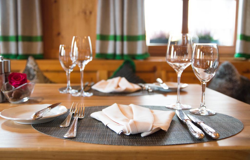 Hotel Restaurant Vinothek Lamm Bad Herrenalb Eksteriør bilde
